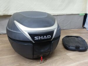 SHAD Shad производства задний бардачок подставка есть ключ есть металлические принадлежности иметь размер. на фото последний . есть.