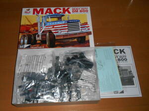 MPC 　1/25　MACK HEAVY DUTY DM800 