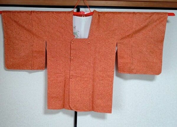 "(未使用) 和装コート着物 女性用 - 鮮やかなオレンジが彩る、上質な和装コート。