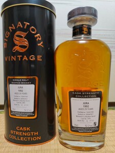 Isle of Jura1992 SV ジュラ　1992　29年　シグナトリー　52.2％　700ｍｌ トーストしたオークウッディなバニラ蜂蜜をかけたグラノーラ