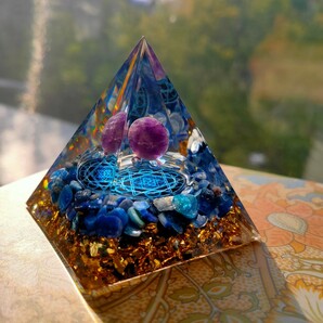 【送料無料・匿名配送】オルゴナイト ピラミッド パワーストーン アメジスト 天然石 魔法陣
