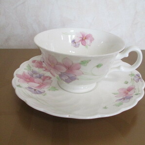 美品☆ノリタケスタジオコレクション　花柄　カップ＆ソーサー１客　NORITAKE