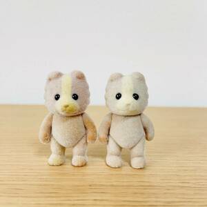 【SALE】　シルバニアファミリー　マロンイヌ　赤ちゃん2体セット　海外　UK