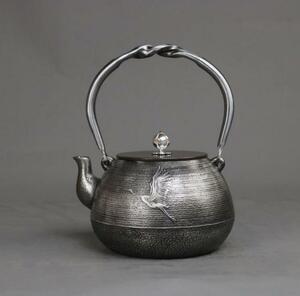 高品質◆鉄瓶◆ 急須を入れる 砂鉄製ティーポット純粋な手水を沸かして茶を煮る茶具 鉄瓶 未使用