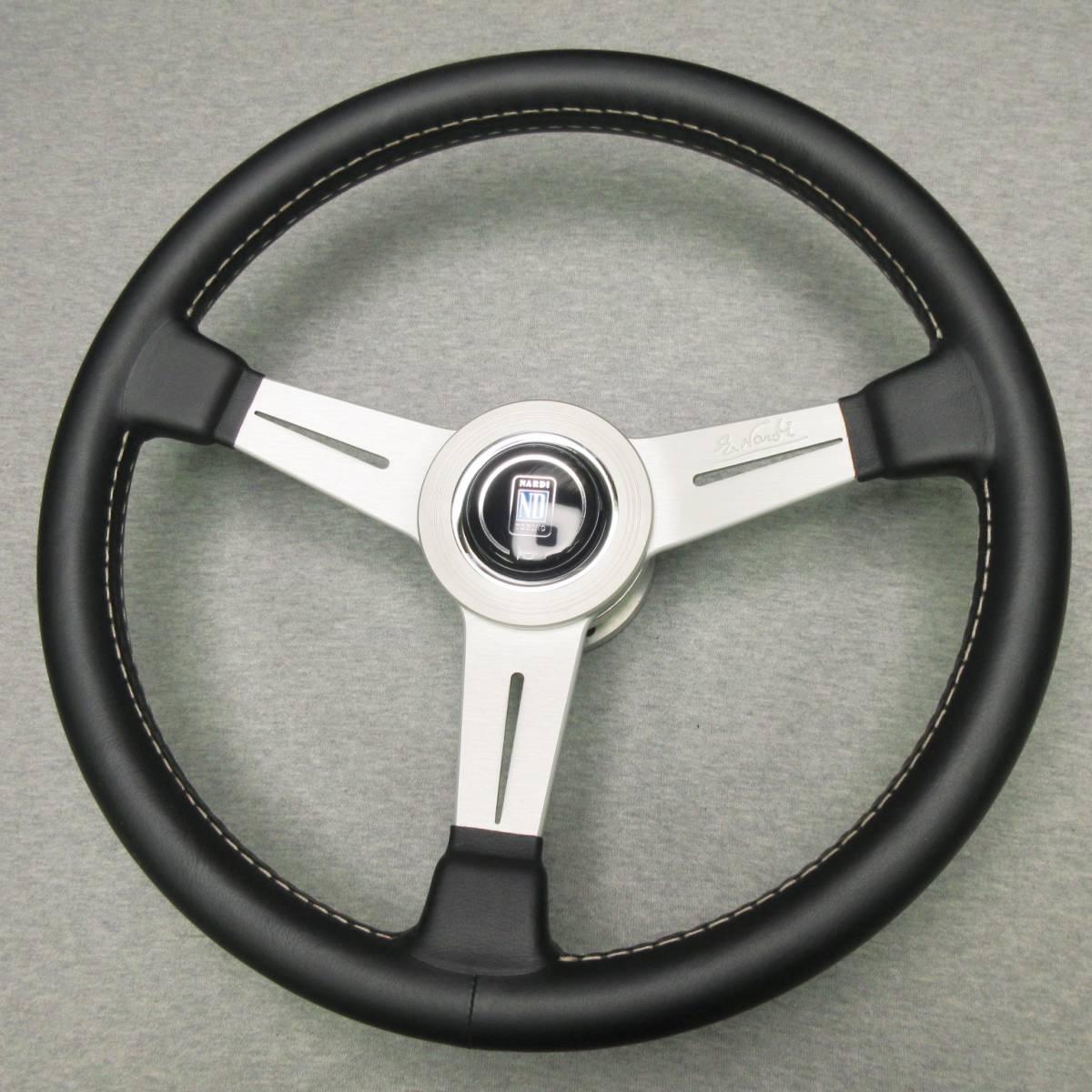 激安な classic NARDI FET正規品 4591 ナルディ 36Φ クラシック