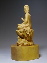 71.10-10　大師手工彫刻 【自在観音座像】全高100mm 仏教美術 自由自在 高密木彫 置物★台座付 木雕 仏像 佛教美術 古美術 金運_画像3