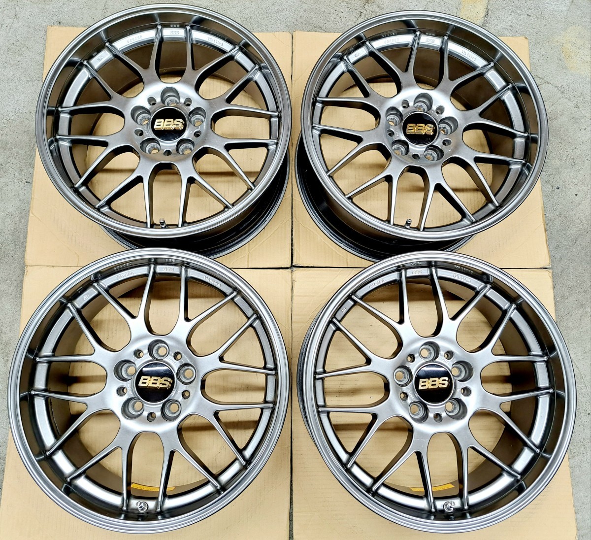 ヤフオク! -「bbsホイール 18インチ」の落札相場・落札価格