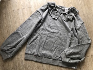 ★新品Gap Kidsギャップ襟フリルふんわりトレーナー160★グレー