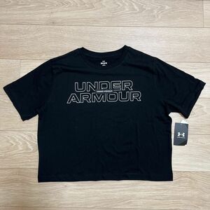 アンダーアーマー　Tシャツ