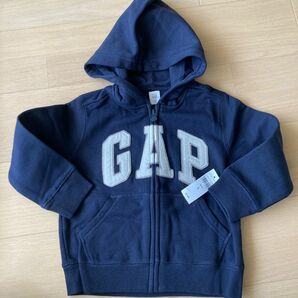 新品 サイズ105 GAP GAPパーカー