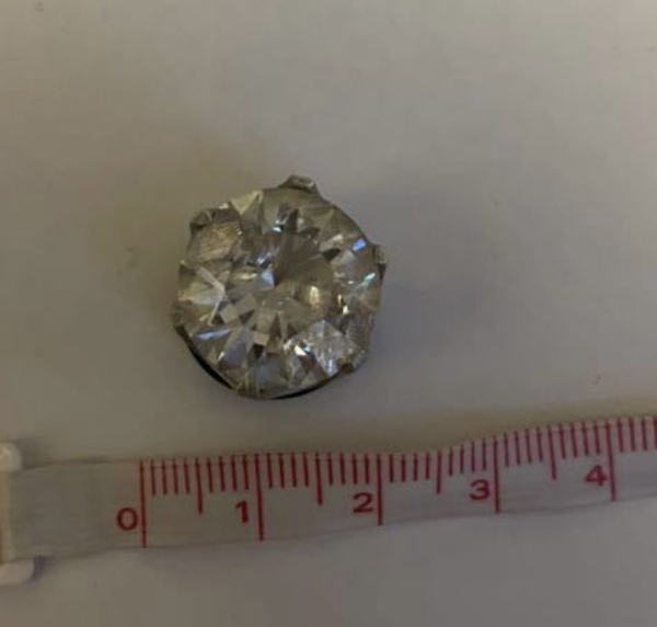 ボディピアス・トンネル 大粒ジルコニア 大きいサイズ ★316L/ジルコニア 部分16MM 穴部分13MM 1/2 ジルコニア部分にひびあり
