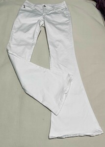 サムシング ヴィーナスジーンエレガンス ジーンズ 　ホワイト　白　フレアパンツ　ブーツカット　29インチ 日本製