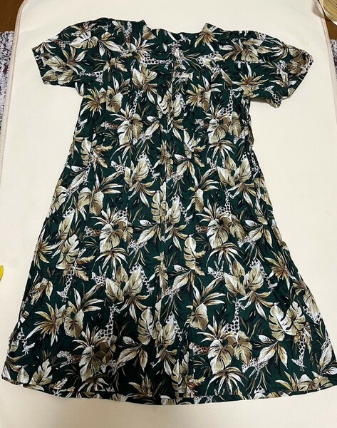 カジュアル 綿 可愛い花柄 体型カバー 半袖 ロングワンピース グリーンM日本製　オーバーサイズ