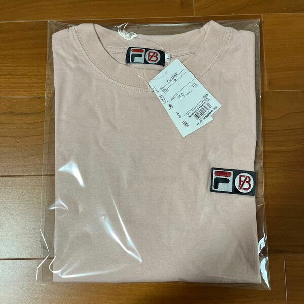【FILA × BE:FIRST 】ロゴ刺繍ワッペン Tシャツ 