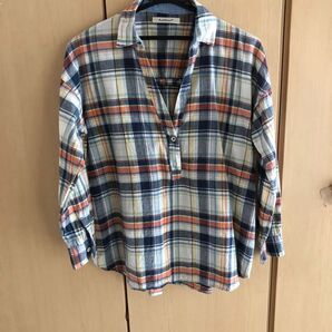 チェック柄バックギャザーシャツ