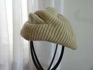 ●韓国製●キッズ帽子　耳付　編み込みハット　ニット帽　サイズ５５cm〜５７cm　キャップ　帽子　ベージュ色