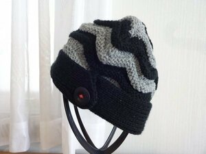 ∞Gsus∞ジーザス　編み込みハット　黒色＆灰色　ニット帽　キッズ帽子　サイズ５６cm〜５８cm　キャップ　帽子