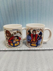 C5281.昭和レトロ 1997年 ESSO オリジナル ルパン三世 陶器製 マグカップ 2点セット/60