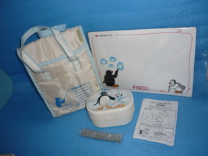 b★未使用・非売品★2010年住友生命　PINGU マグネットボードとランチボックス (二段弁当）とクーラーバッグの3点