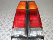 D21.329.1986-1997 US 日産 Pickup D21 テールランプ 左右set 純正OEM NEW！ W/Bulb.Socket_画像2