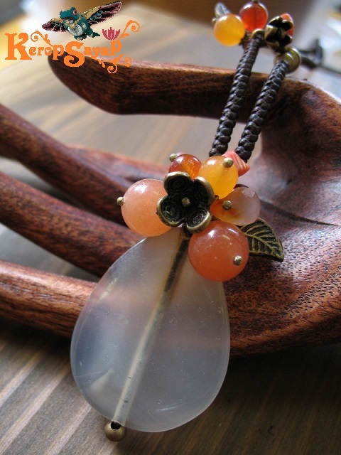 Beautiful transparency ☆ Large white chalcedony x wax cord knitted necklace pendant White x Orange Power Stone Handmade Thai Goods, necklace, pendant, colored stones, others