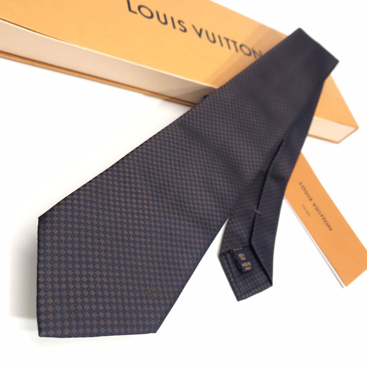 未使用品△2018年 LOUIS VUITTON ルイヴィトン M73016 LVロゴ×箱柄
