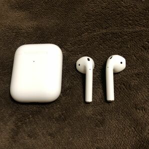Apple AirPods(第2世代) ワイヤレス充電ケース付き 