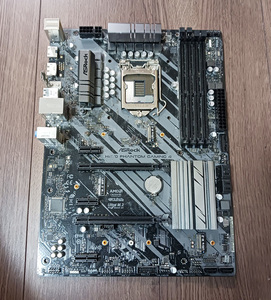 （中古品）ASRock H470 Phantom Gaming 4 LGA1200 ATXマザーボード