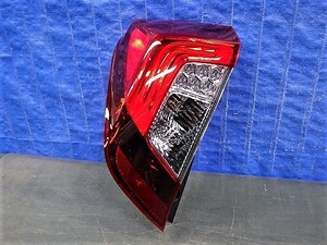 S882　フィット ハイブリッド　GP5　GP6　前期　左テール　LED　W1698　美品