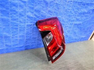 S1385　フィット　ハイブリッド　GP5　GP6　後期　右テール　LED　W3699　N3　美品