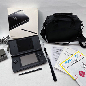 Nintendo DS Lite 任天堂 ニンテンドーDS Lite USG-001 ジェットブラック 箱有り 収納ケース付 初期化済み 動作確認済みの画像1