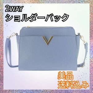 美品♪スクエアミニショルダー （BL.ブルー） Vバックル2ジッパーショルダーバッグ