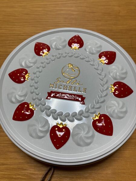 空き缶 ミシェルケーキサブレ