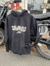 New SCRAMBLES オリジナルパーカー　ブラック　Sサイズ　ビンテージモトクロススクランブラーVMXダートラフラットトラックTriumphSR DT1_画像4