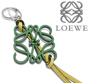 [ очень красивый товар почти не использовался ] Loewe LOEWE дыра грамм брелок для ключа кольцо для ключей Logo очарование кожа хаки зеленый Brown черный довольно большой 