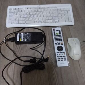 キーボード、マウス、アダプター