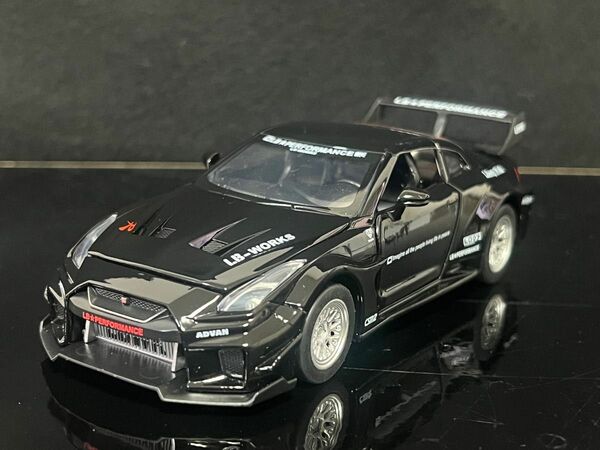 日産 GTR 1/32 ミニカー