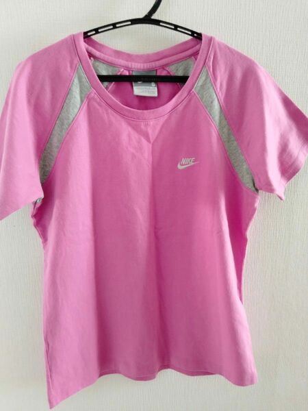 NIKE 半袖Tシャツ