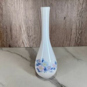 【1円スタート・美品】たち吉 一輪挿し 花瓶 花器 花瓶 たちきち TACHIKICHI 昭和レトロ 花模様 白磁 レトロ アンティーク インテリアの画像1