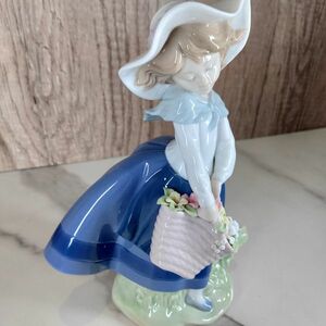 【値下げ・レア・美品】LLADRO リヤドロ 『きれいな花ばかり』 リアドロ 陶器 置物 玄関 スペイン 高級 陶器人形 フィギア 西洋 陶磁 磁器