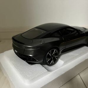 オートアート AUTOart 1/18 アストンマーチン DBS スーパーレッジェーラ Aston Martin Superleggera Magnetic Silver 70292の画像3