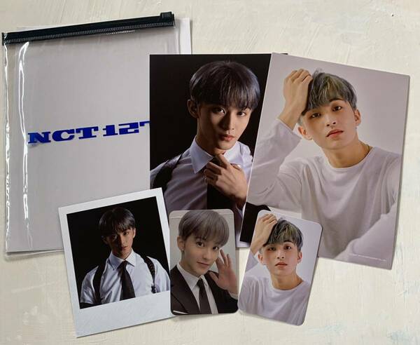 2021 SEASON'S GREETINGS PHOTO PACK マーク