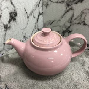 未使用　箱なし　汚れ有　LE CREUSET　ル・クルーゼ 　ティーポット　ピンク