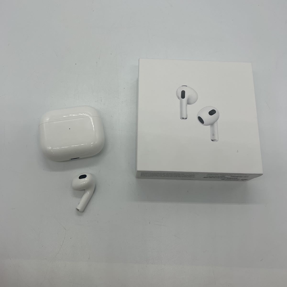 ◇Apple国内正規品◇動作品◇AirPods 第3世代エアポッズ第三世代MME73J