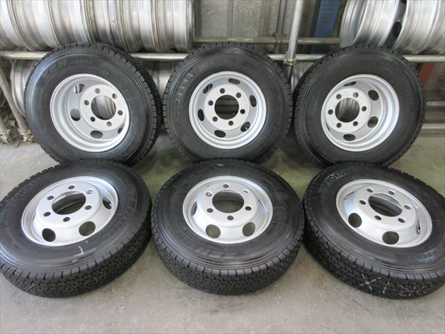 初売りセール) ☆取引き決定☆205/60R16 スタッドレス4本セット 2451