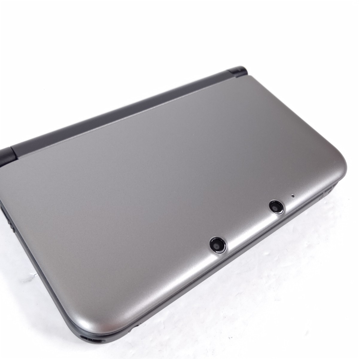 最安値挑戦!】 【超美品】ニンテンドー3DS LL シルバー×ブラック 携帯