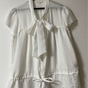 シフォンブラウス 白