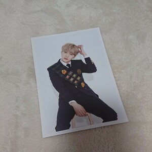  Korea bulletproof boy .BTS GLOBAL FC 3 period fan Club ARMY go in . privilege glow bar Army photo postcard yungiSUGA