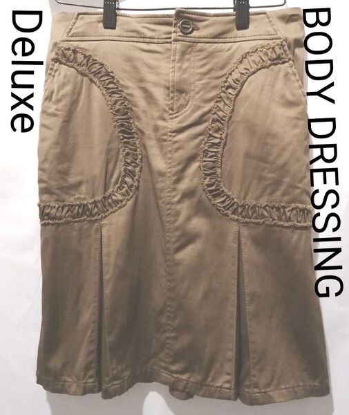 BODY DRESSING Deluxe ボディードレッシングデラックス　ボックスプリーツスカート　36　ツヤ生地