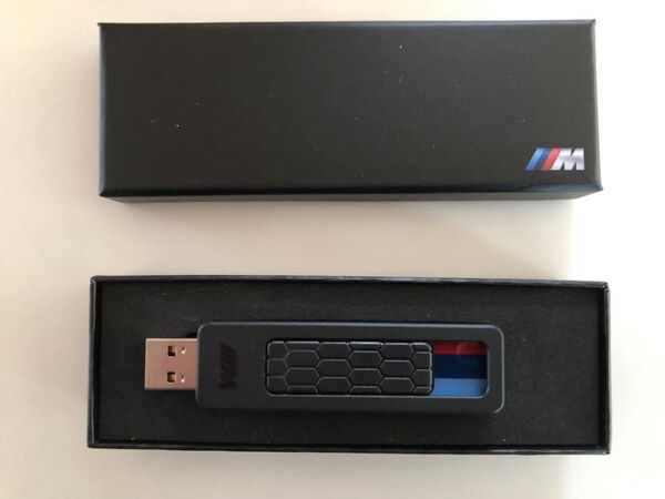 BMWアクセサリー M USB Stick 32GB USBメモリ